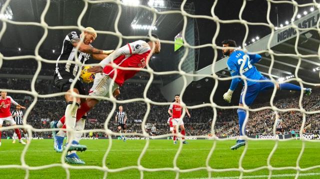 1700017317962087824.jpg 开云官网-裁判公司复盘阿森纳“冤案” 录音证明VAR程序正确?