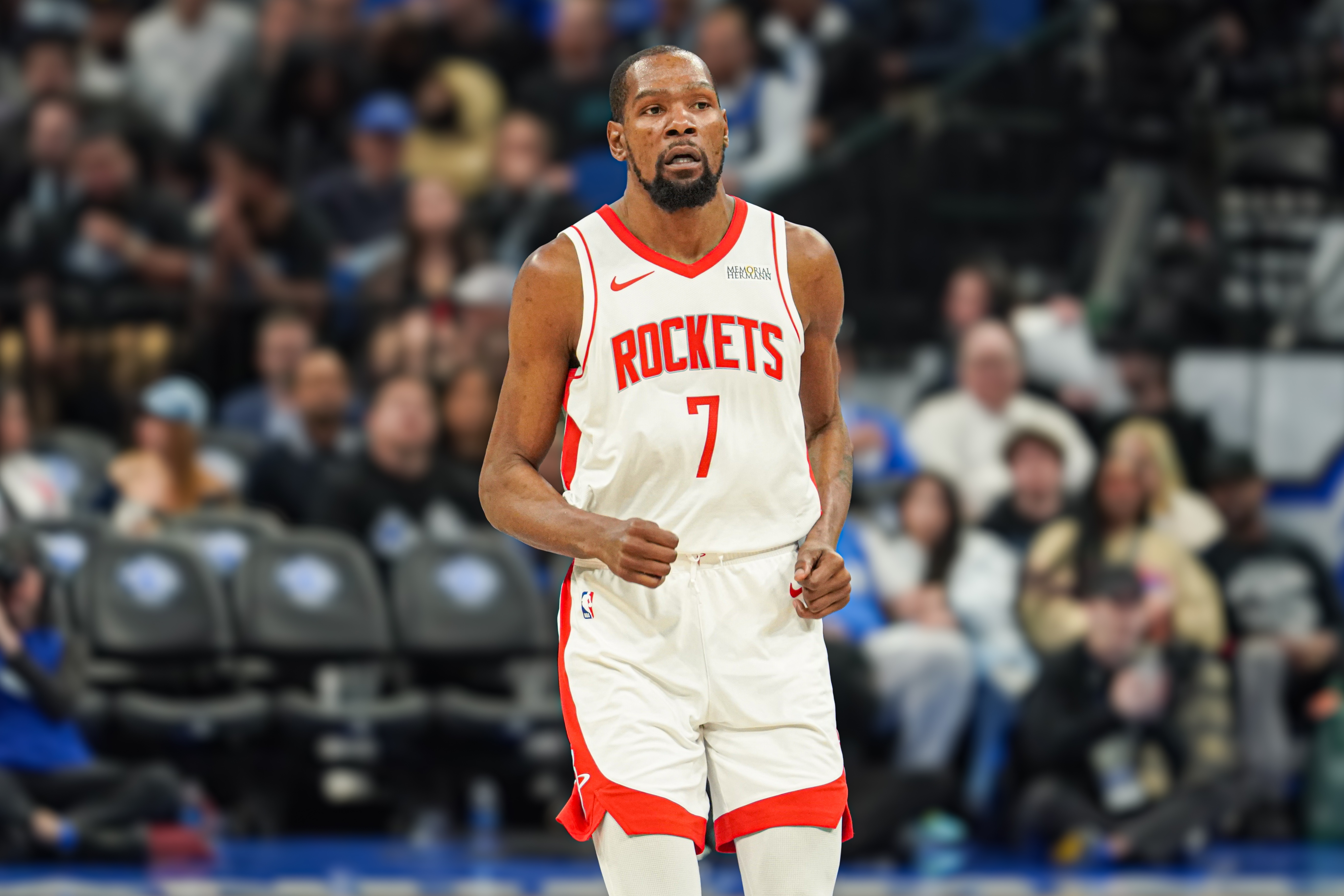 开云APP-37岁155天！杜兰特连续三场砍下30+ 火箭队史最老球员